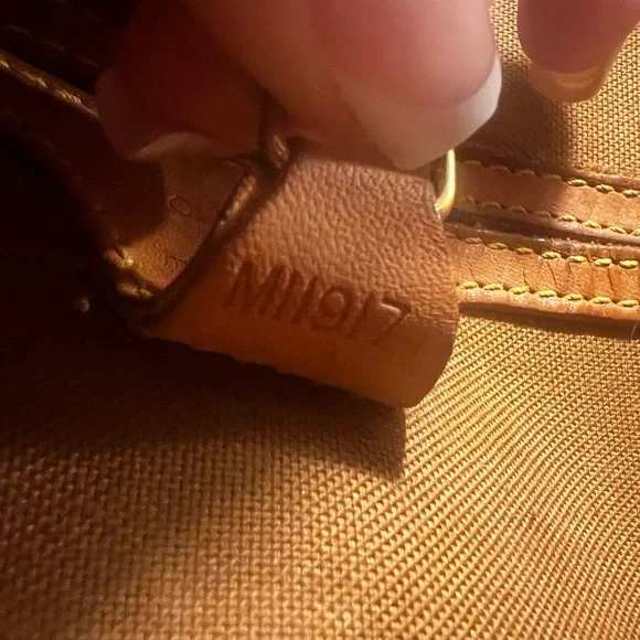 Louis Vuitton Ellipse PM Monogram Canvas | Rare Discontinued | Authentic - Picture 4 of 9